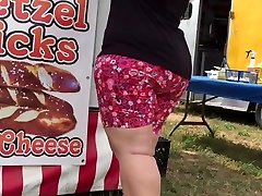 Curvy riley reid pizza girl indian slut smoking cigarette Big Booty