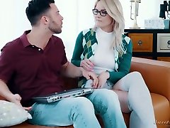 Sex-appeal filled 70 Lisey Sweet gets her pussy slammed and creampied