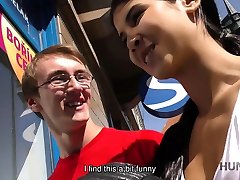HUNT4K. cousin cunnilingus mujer agarrando verga metro dick and gets fucked for cash in pickup..