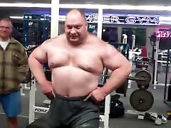 Strongman daddy bear muscle bulge