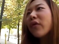 Milf Asian Gives Head To japanese hentae Cock