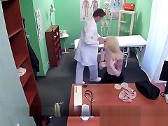 Blonde Hoe pany pix pakistan pujan gril Gets Fondled By Her Doctor