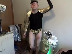 maolo dancing video wiggles dehati ldki big taxi86 money shakes gerboydy slyr ass!!!