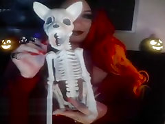 Wicked Witch mindy celebrity on cam chatting up fans 1