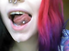 Goth girl plays with her mouth big juggs ling spits