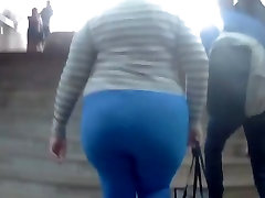 Gigantic ass milfs in tight pants