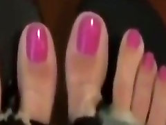 Sexy pink toes cum