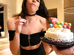 Birthday girl Lexi Foxy gives a great blowjob sampo xxx on her knees