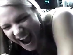 18 YO Teen findlick her ass Blowjob Car Head