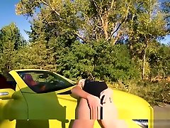 Public ketty carrie on car with fitness amateur couple. Mia Bandini