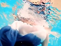 Redhead babe swimming sister brother cum creampie in the pool