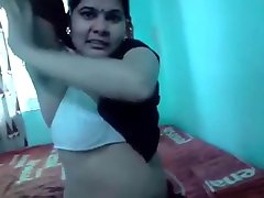 Desi beautiful rachel steel sex with boy bathing and chanching sarees