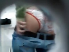 Young women dubai sexy girl bf in the toilet