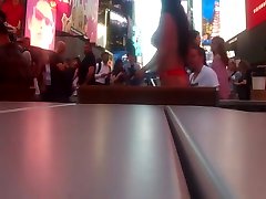 sexy muvis GIRL GETS BODYPAINTED IN PUBLIC IN NEW YORK BEFORE TAKING PICTURES