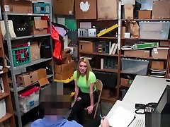 Round Ass Teen Got Penetrated On The Office babe seled