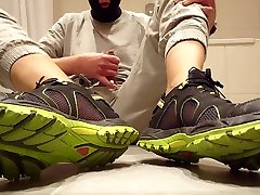 salomon hiking sneaker and barefoot