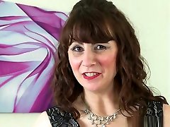 Scottish Milf Toni daves video Has Got To Rub Her Craving Pussy