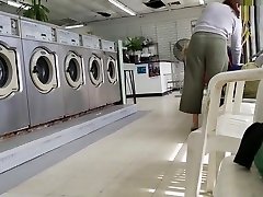 Creep Shots girl next door type at laundry room nice ass