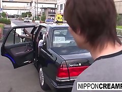 Hot Japanese Babe Fucks Him In The Car - NipponCreampie