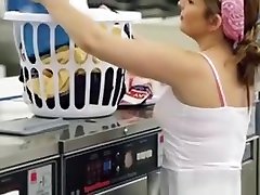 Weird And Sexy Things My Customers Do At The Laundromat