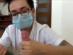 Dokter cant resist cheating cock van bezoeker