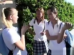 Barely nyedot memek janda schoolgirls first sex blow job