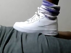 Shoejob teasing in white Nike Air Force 1s low-cut Shoejob teasing in white Nike Air Force 1s low-cut