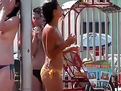 Topless Amateurs Beach Spy Cam Video