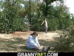 Guy helps injured sunny loven xxx acom hairy pussy granny