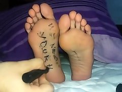 Tickling feet with pen - Writing on soles Full Clip