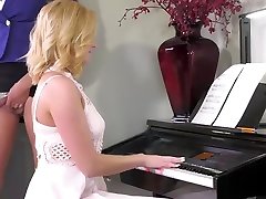 superbe prof de piano jessica fox martelant tight pussy