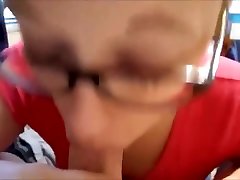 Teen Doll with glasses blowing moms sex in the car to orgasm