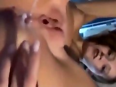 adolescente austríaco se folla a su hermanastra inglesa por el culo