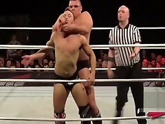 Hot Wrestling Men: Banks vs Walter
