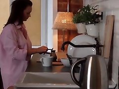 18 Videoz - hp power Thorne - Moring coffee and ass riding