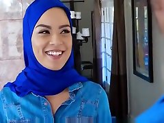 2girls 8boysxxxvidio - Hot Muslim Chick Gets Double Cumcockted