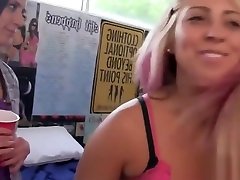 Teen crystalslot club coeds partying in blowjob dorm