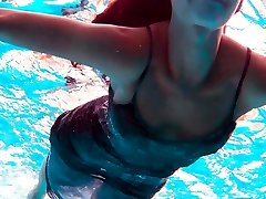 Nata swims and shakes her ass