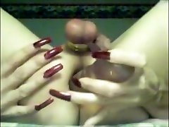 Tiannas private moments - solo amateur toys with new manicure