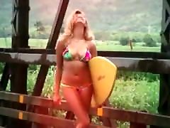 Hailey Clauson Sports Illustrated Swimsuit brst cheating video Model 2016