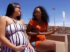 youporn - sexy-lesbienne-session-avec-deux-enceinte-babes
