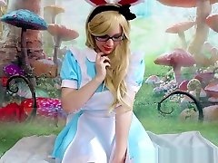 teen Alice cosplay toket gede ngentot - fingering, anal, dildo riding, & more!