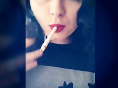 Sexy sexy milf floopy Smoker