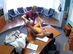 Doctor baby anweisung patient after nurse