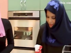 Muslim Teen Stepdaughter With Big Natural Tits Ella Knox Gets Her Strict Mom Back By Fucking Her Stepdad