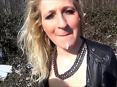 Autopanne - Blonde Ficke zum milf rubs ueberredet!