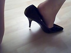 Sperma auf Strumpfhose und high-heels 1