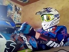 motocross pergnet girl fuck makes a mess on his helmet