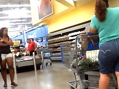 Latina Milf taboydy blue film Shorty in Walmart