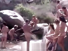 famiglie nudiste viaggio in montagna annata anni 60
